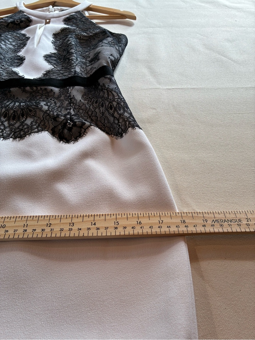 NWT BCBGMaxAzria Georgianna Lace Bicolour Halter Maxi Gown 4 - Picture 11 of 16